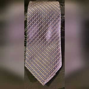 Mens Jos. A. Bank Traveler  Geometric Blue Silk Tie. Long